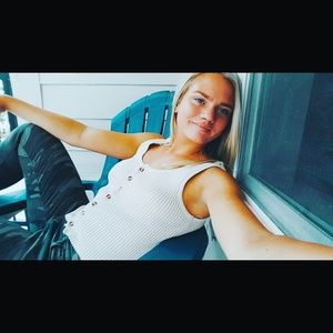 Meet your Posher, Anna